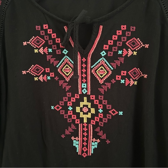 Maurices Black and Pink Embroidered 3/4 Sleeve Blouse - Picture 2 of 5